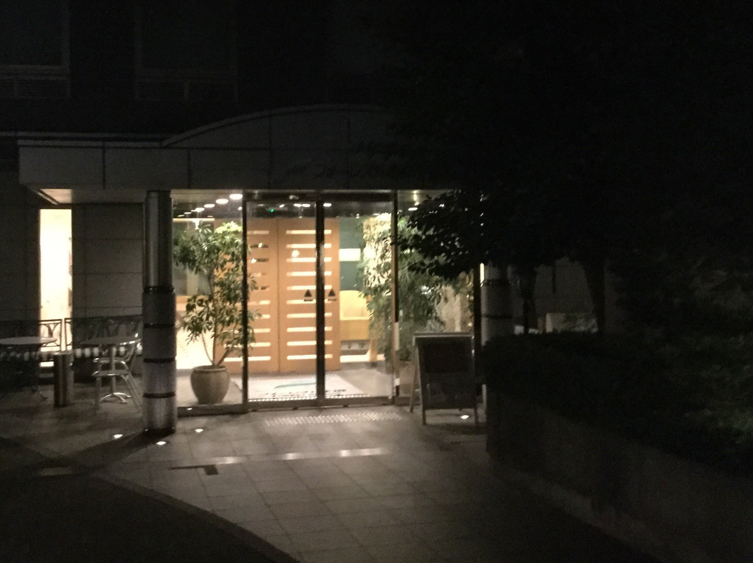 森林本乡酒店主图