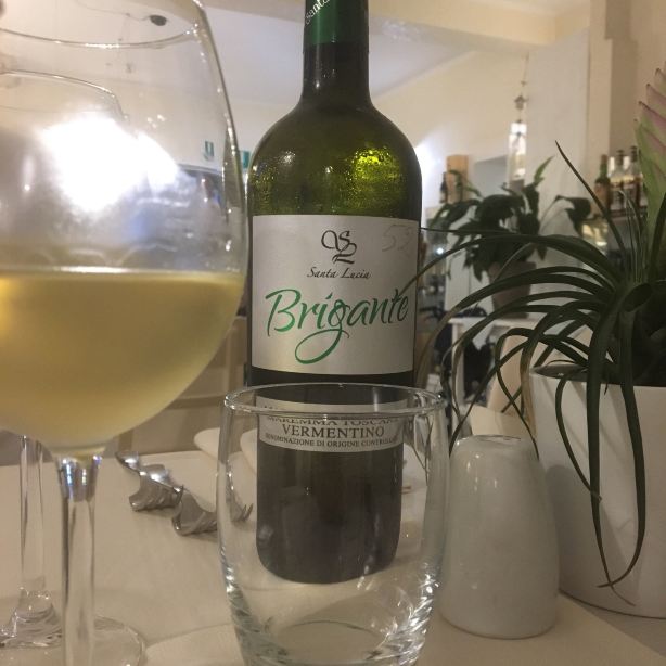 安布拉维拉酒店-官方