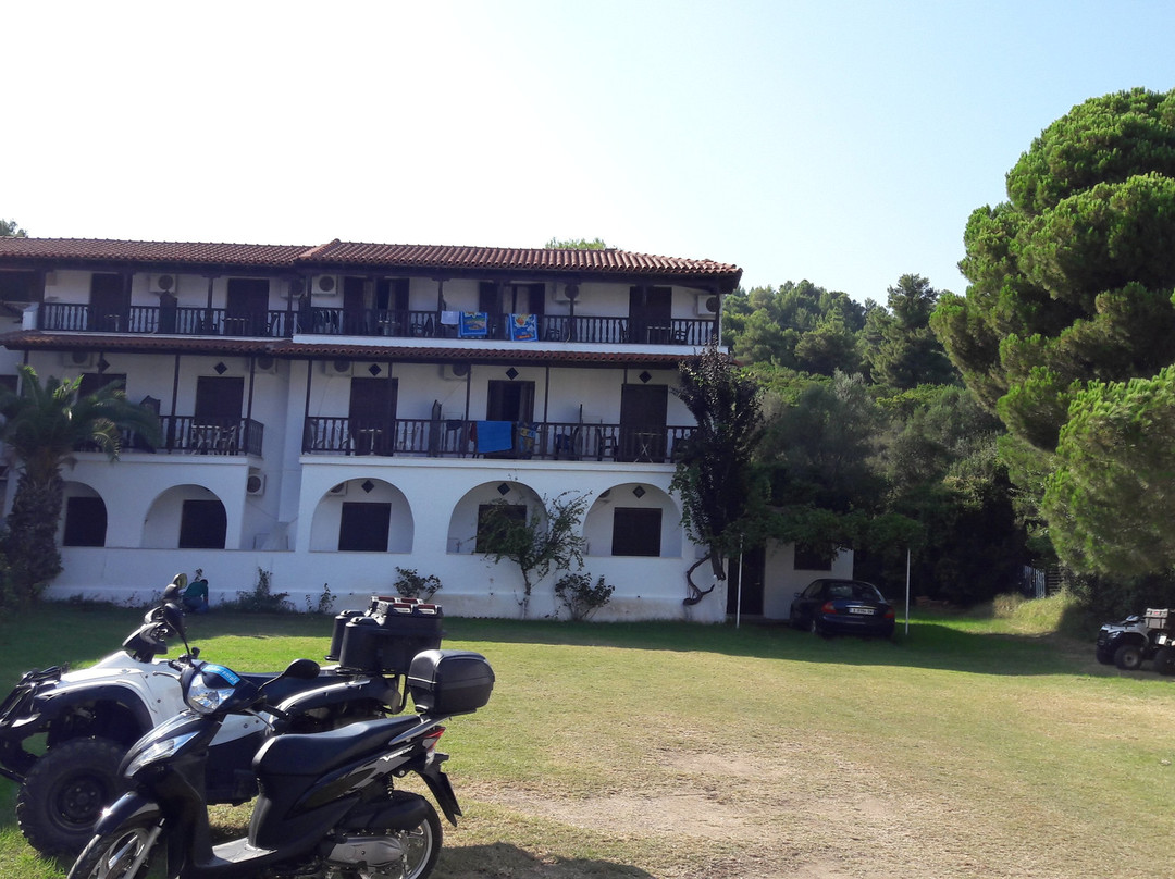 Golden Beach Hotel主图