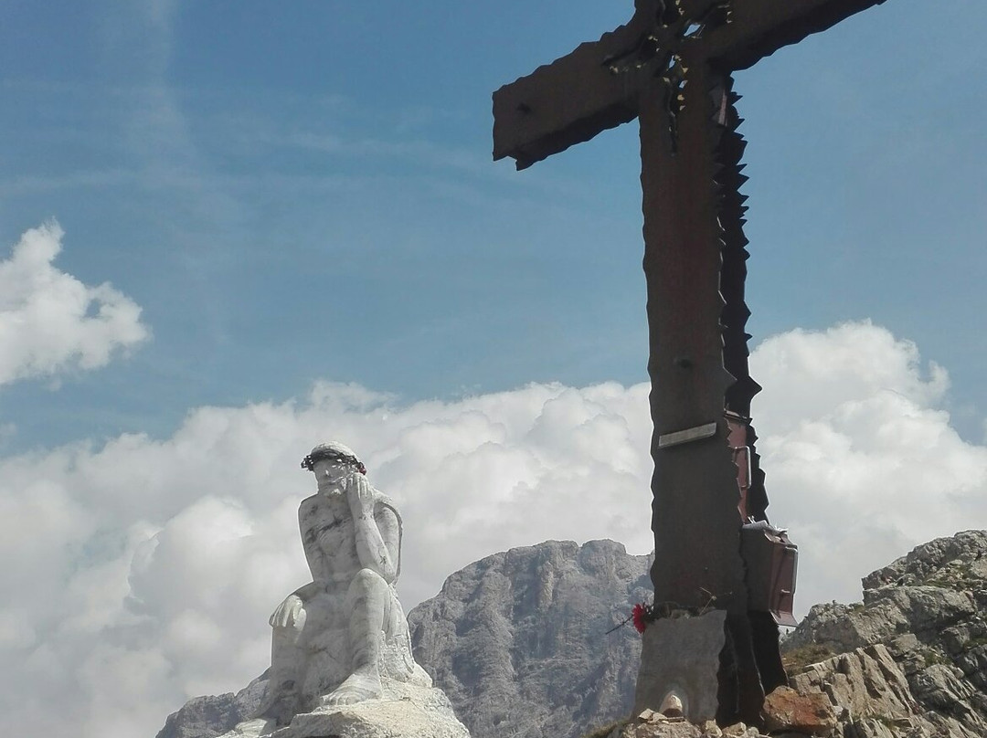 Statua del Cristo Pensante景点图片