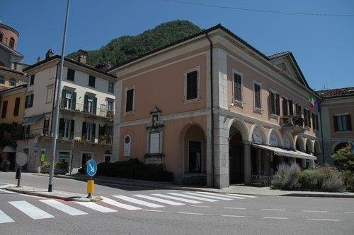 Monumento a Giovanni Battista Monteggia-Laveno-Mombello必去景点