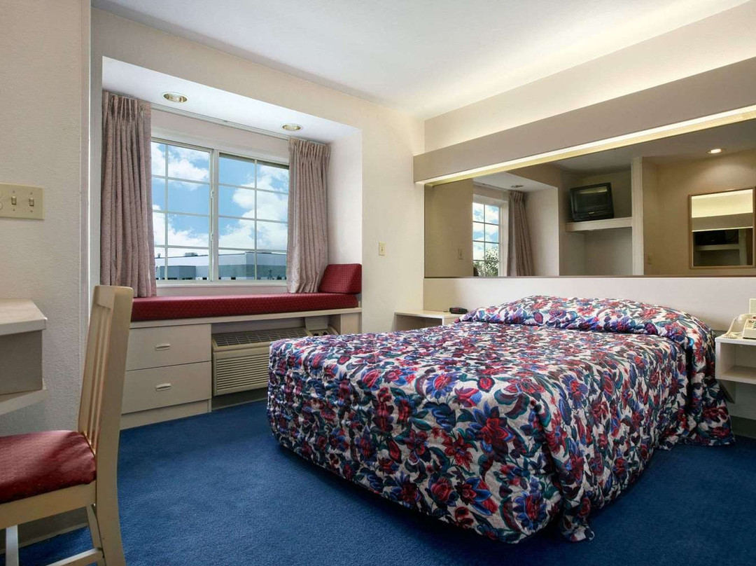 Microtel Inn by Wyndham Champaign主图