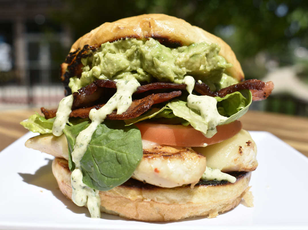 Rally5 Crafted Eats & Bar