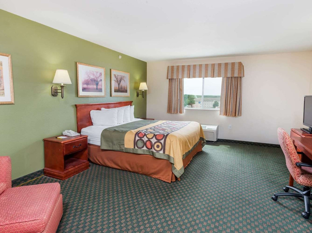 Super 8 by Wyndham Rolla主图