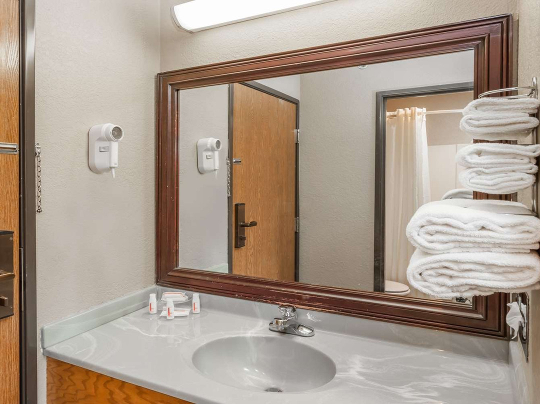 Super 8 by Wyndham McLean/Bloomington SW主图