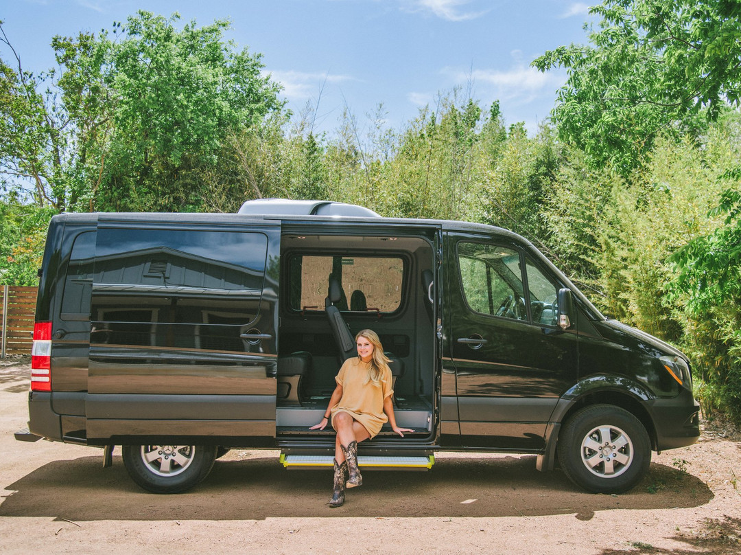 Absolute Charm Wine Tours-弗雷德里克斯堡必去景点