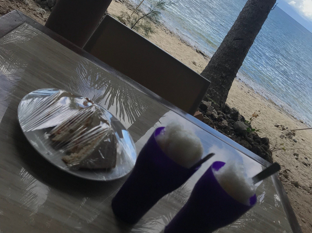 Submarine Garden Beach Resort主图