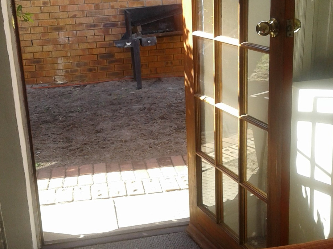 One One Guest House Kuils River主图