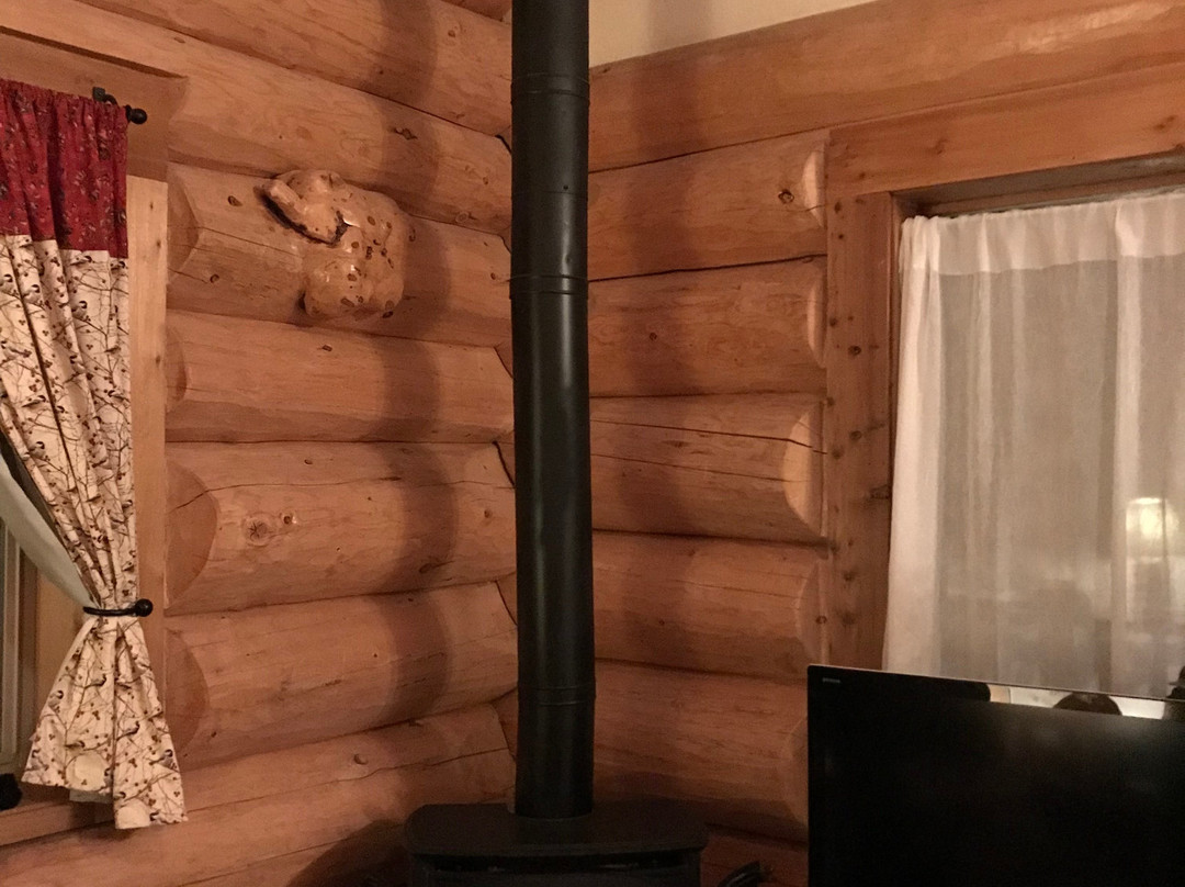 Chickadee Cabin
