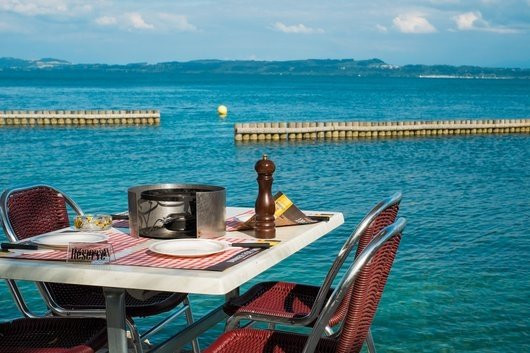 Cortaillod餐馆和美食-Café Restaurant Plage de Boudry