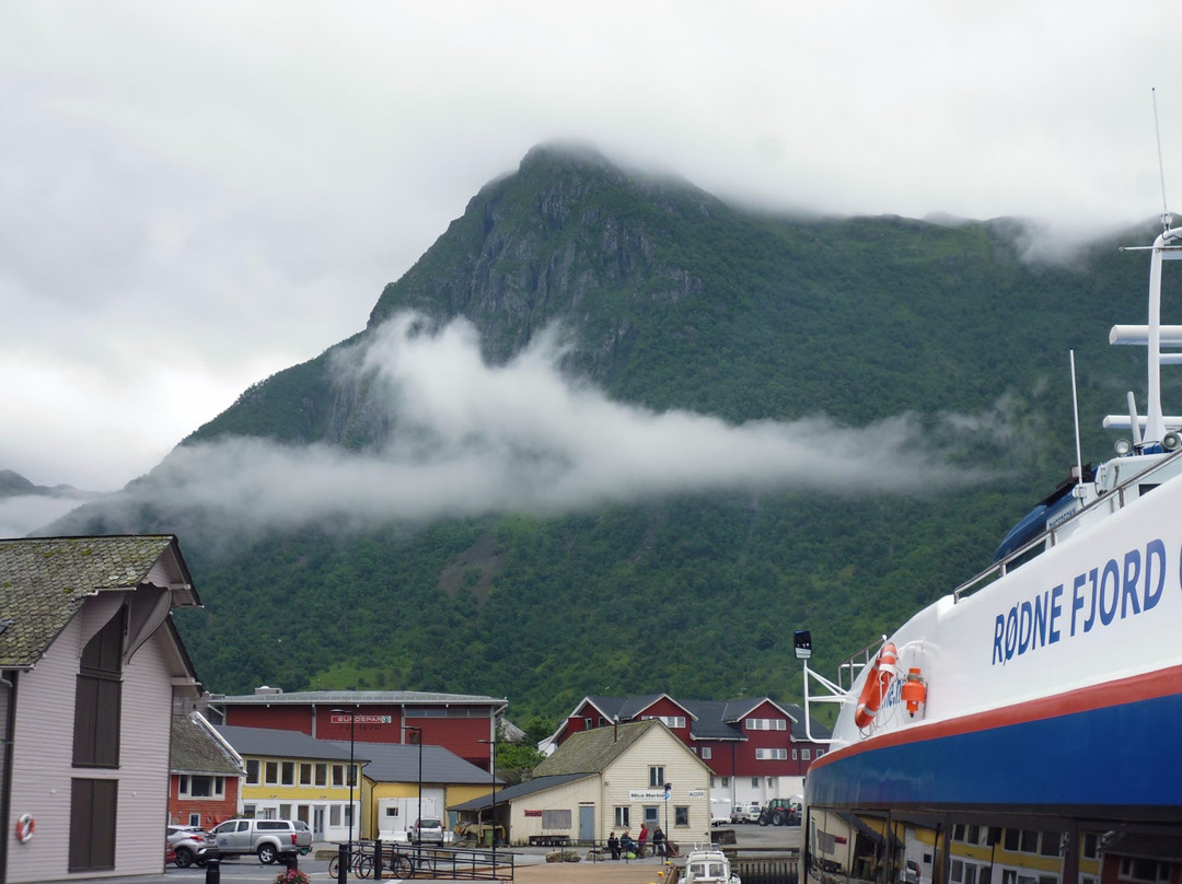 Bergen Base Camp Day Tours-卑尔根必去景点