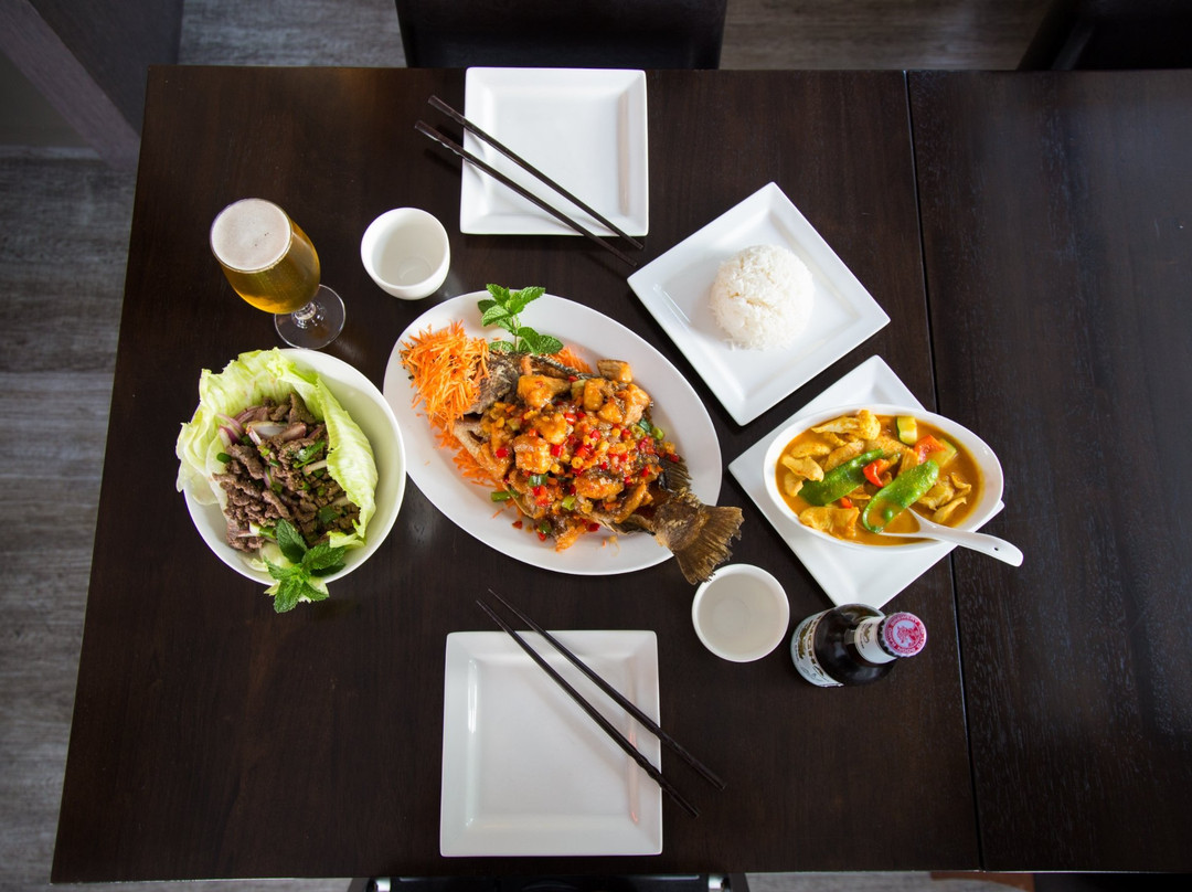 Lara餐馆和美食-Tuptim Thai Lara