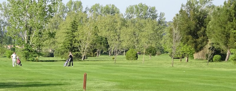 UGolf Avignon Chateaublanc景点图片