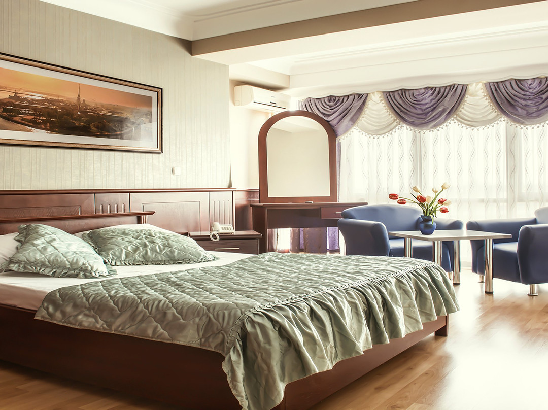 King Hotel主图