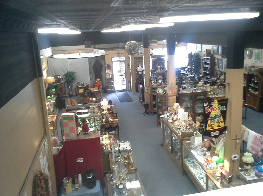 Yvonne Marie's Antique Mall-Decatur必去景点