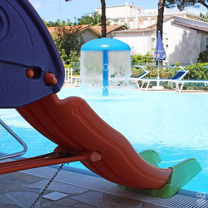Piscina Riscaldata Buratti-Pinarella必去景点