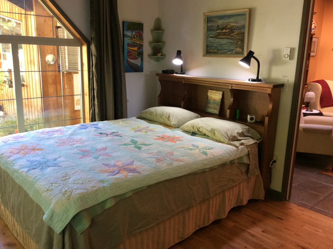 Bev & Sandy's Place B&B
