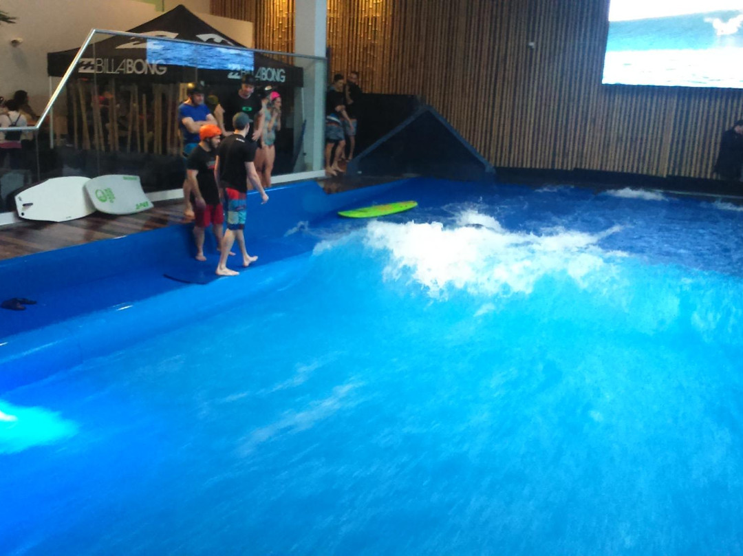 Oasis Surf-Brossard必去景点