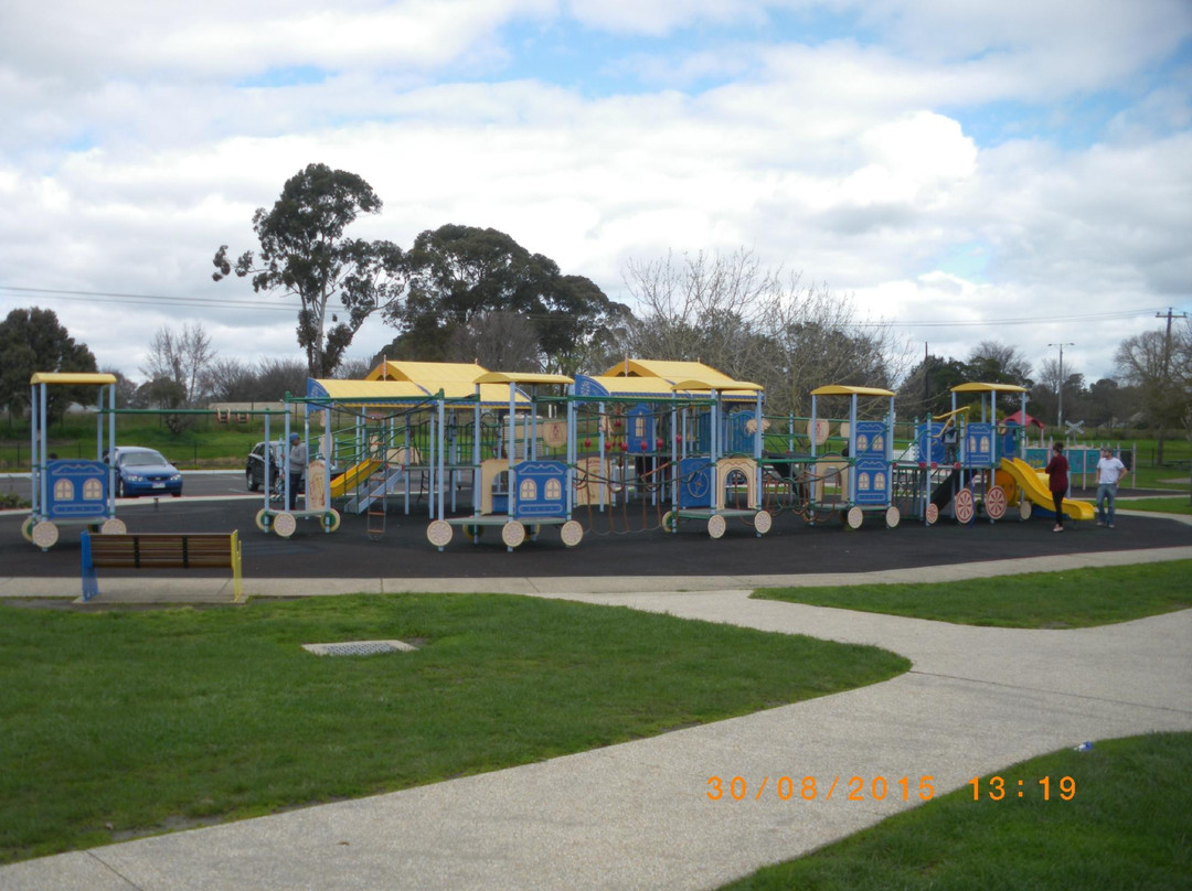 特拉拉尔根旅游景点-Newman Park