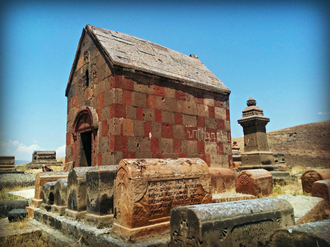 Tukh Manuk Shrine-Oshakan必去景点