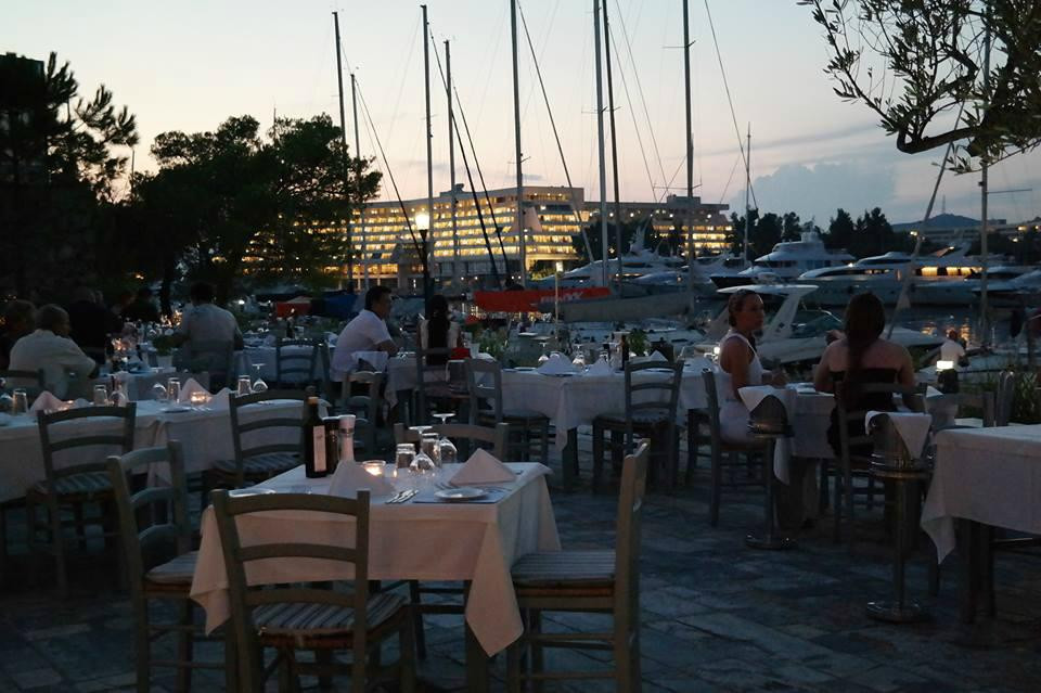 Limani Karra餐馆和美食-Tsipouraki Restaurant - Porto Carras Grand Resort