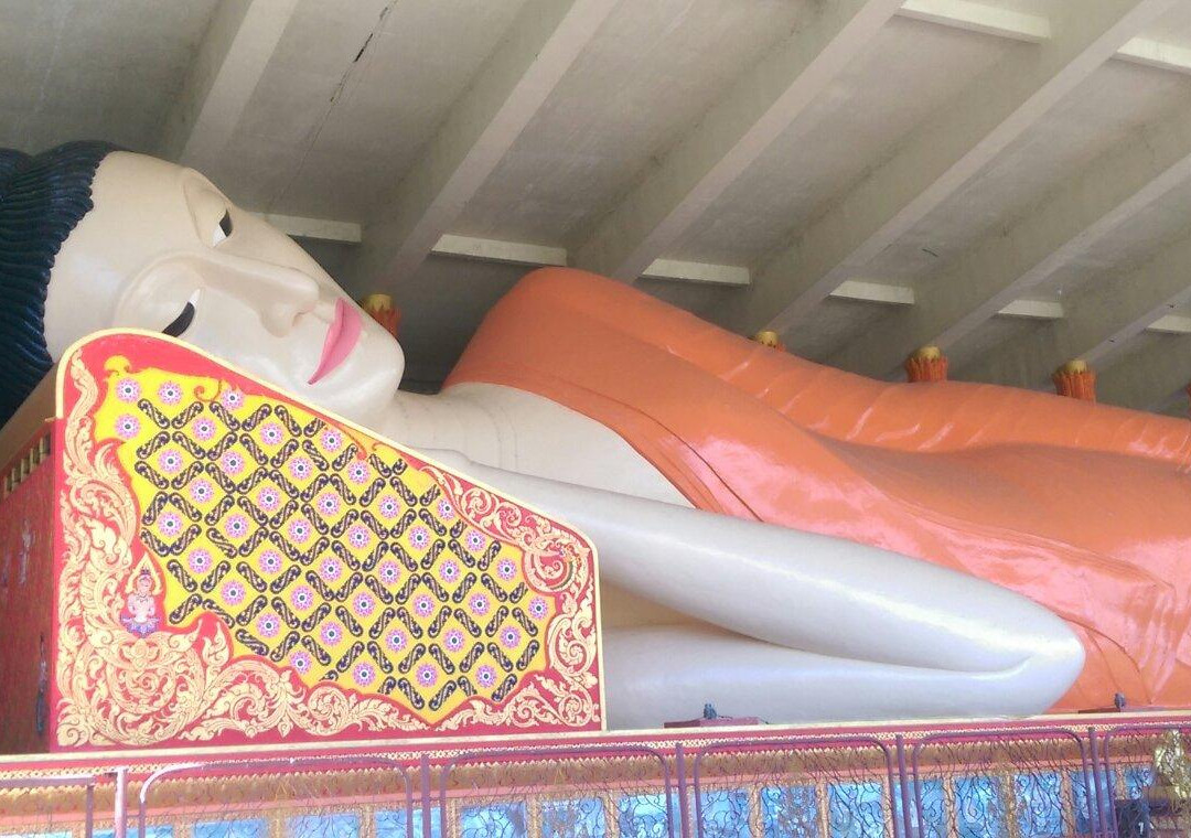 Wat Photivihan Sleeping Buddha景点图片