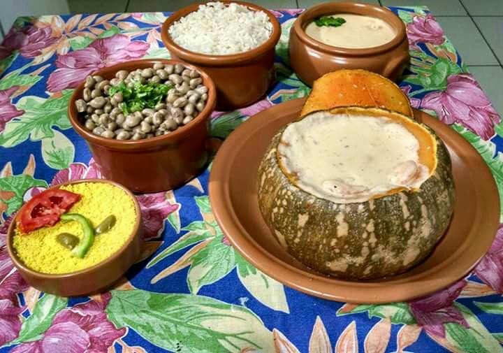 Praia dos Carneiros餐馆和美食-Barcarola