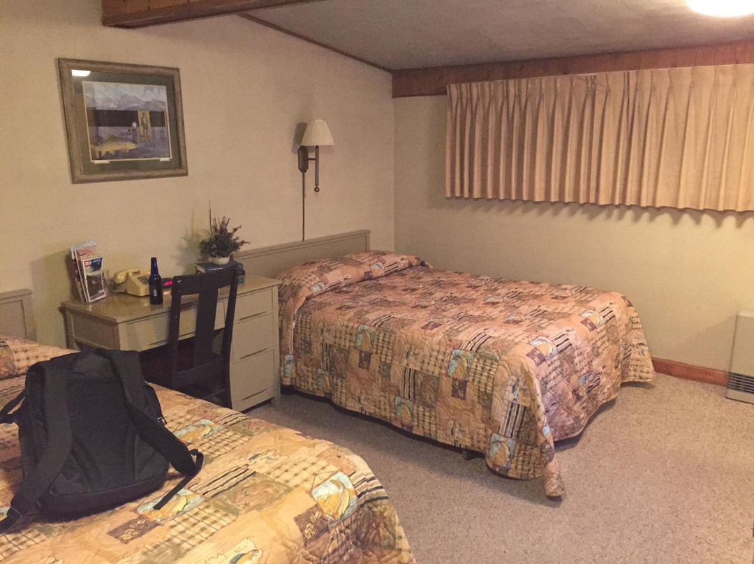 Silvertip Lodge Motel主图