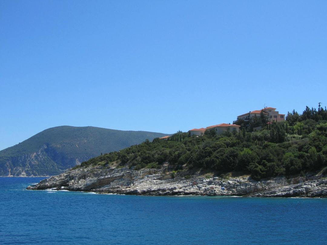 Emplisi Beach-菲斯卡尔宗必去景点