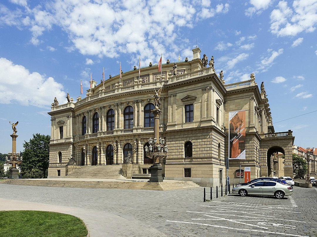 鲁道夫音乐厅-布拉格必去景点