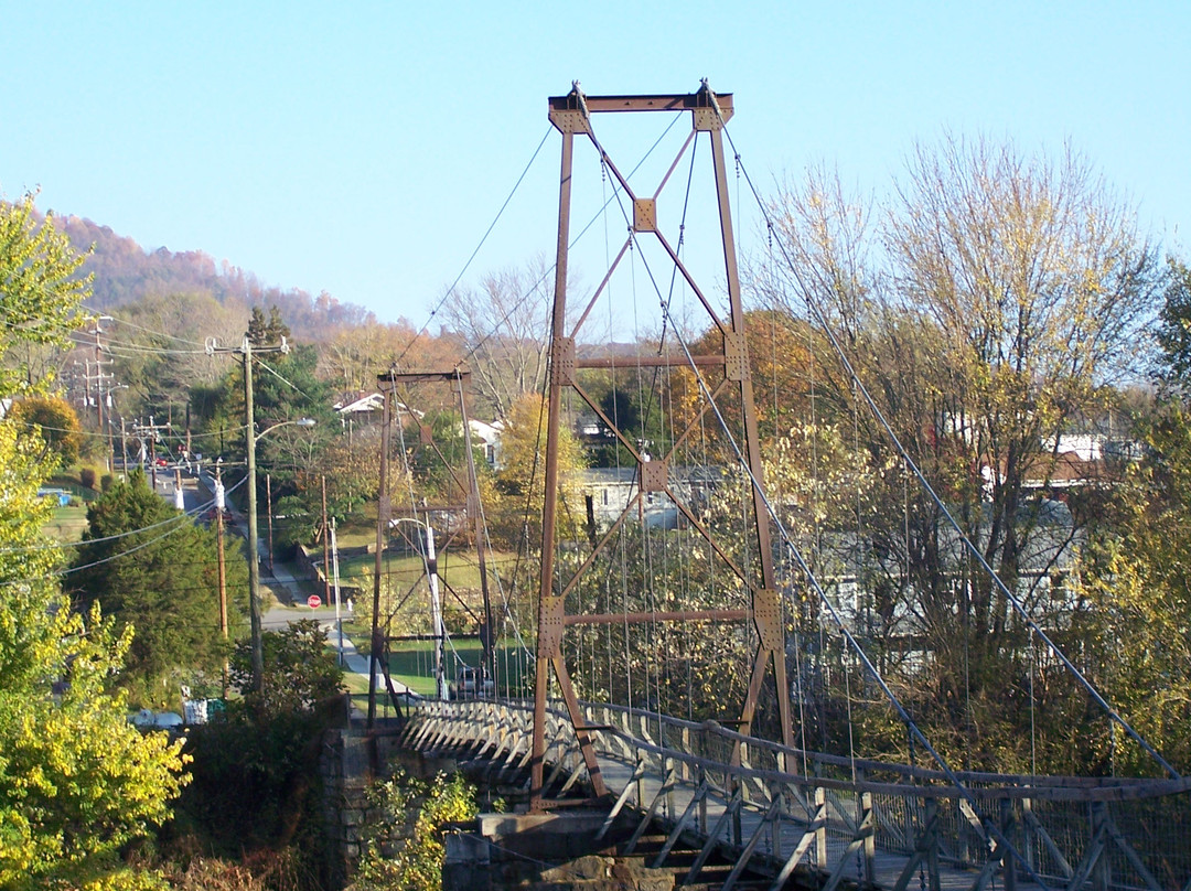 Buchanan Swinging Bridge-Buchanan必去景点
