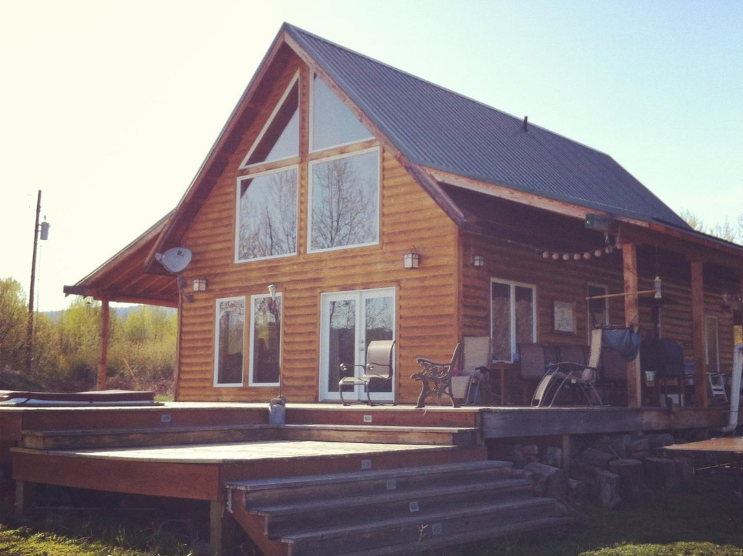 Lewi Lodge