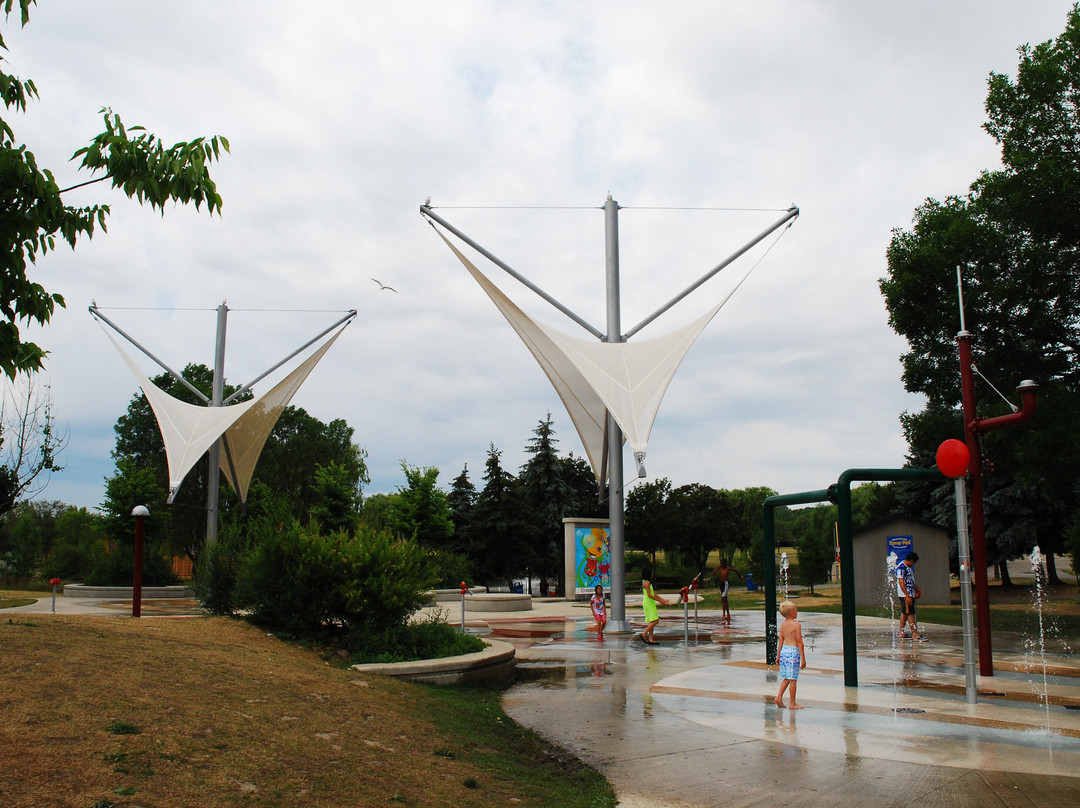 Donald M. Gordon Chinguacousy Park-布兰普敦必去景点