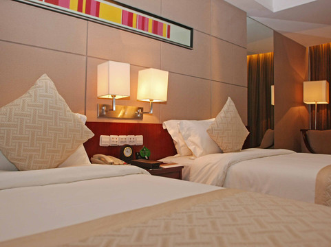 雄楚国际大酒店主图