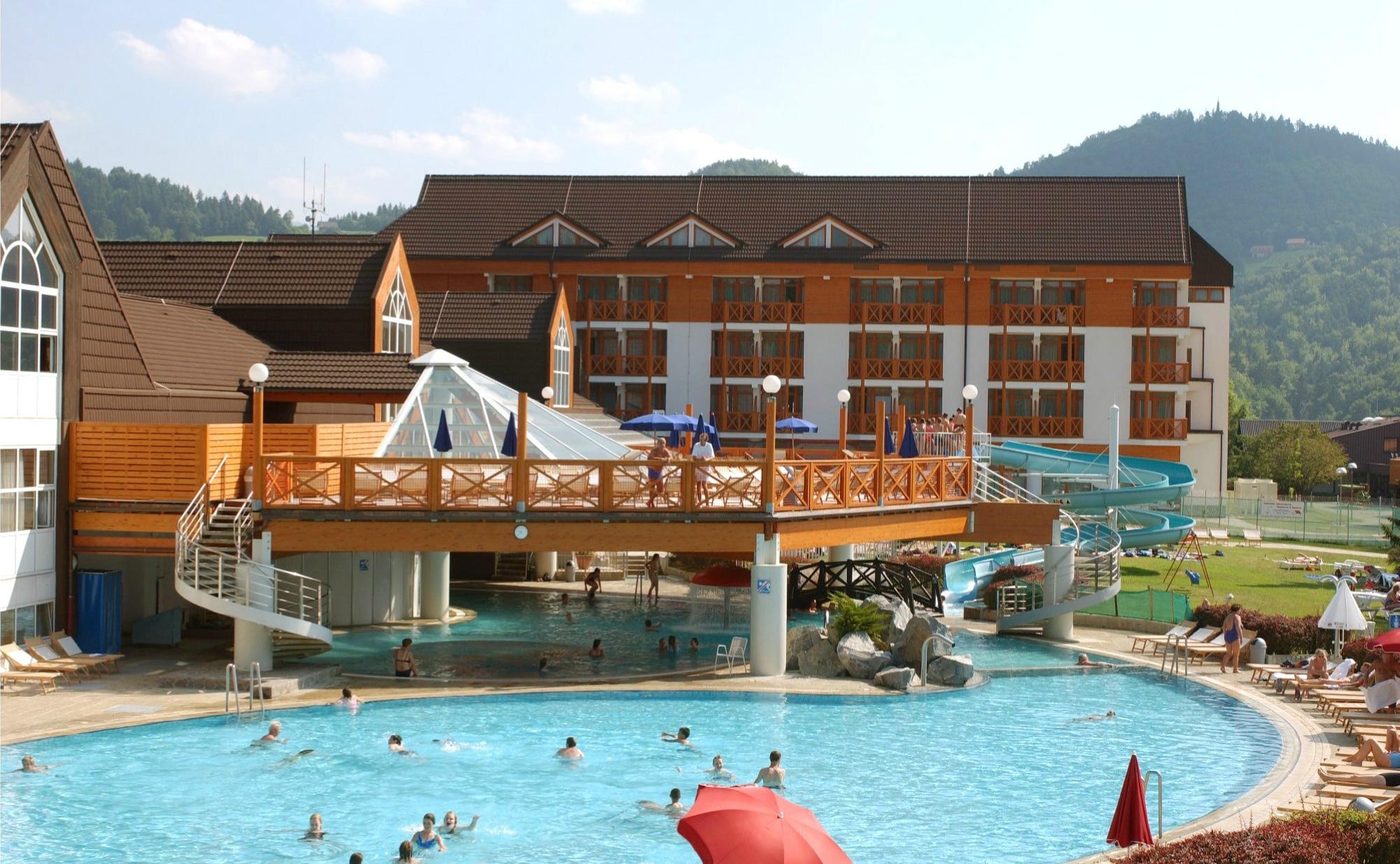 Garni Hotel Zvon-泳池