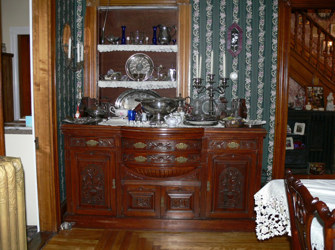 The Lion and the Rose Bed and Breakfast主图