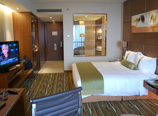 上海大华锦绣皇冠假日酒店主图