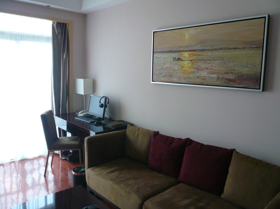 中泰来大酒店主图