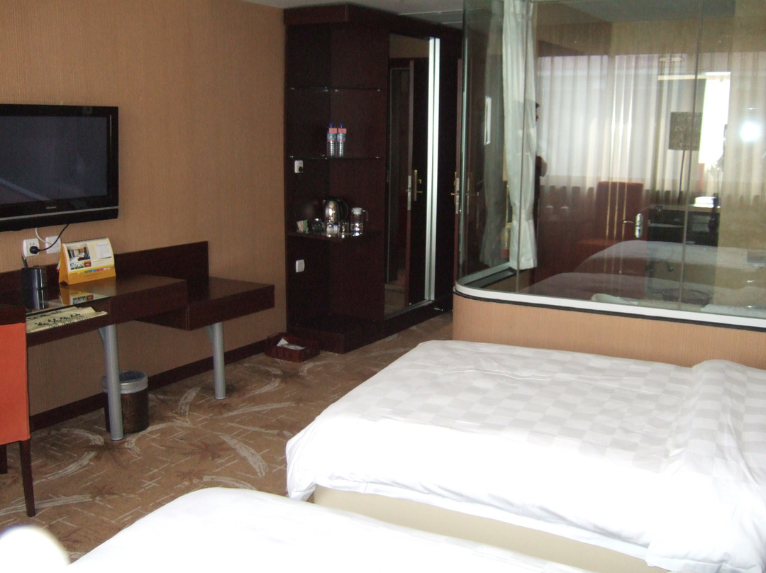 青岛华能宾馆主图