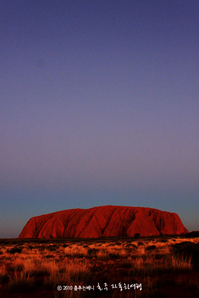 乌鲁鲁巨岩-乌鲁鲁-卡塔丘塔国家公园必去景点