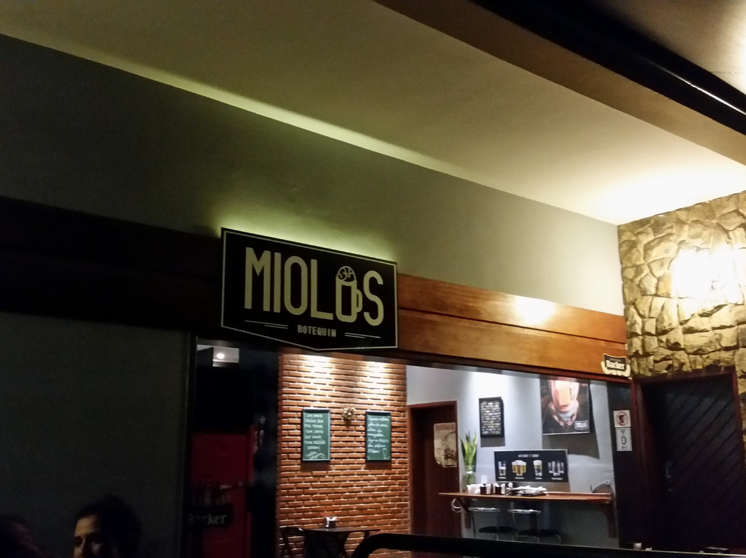 Varginha餐馆和美食-Miolos Botequim