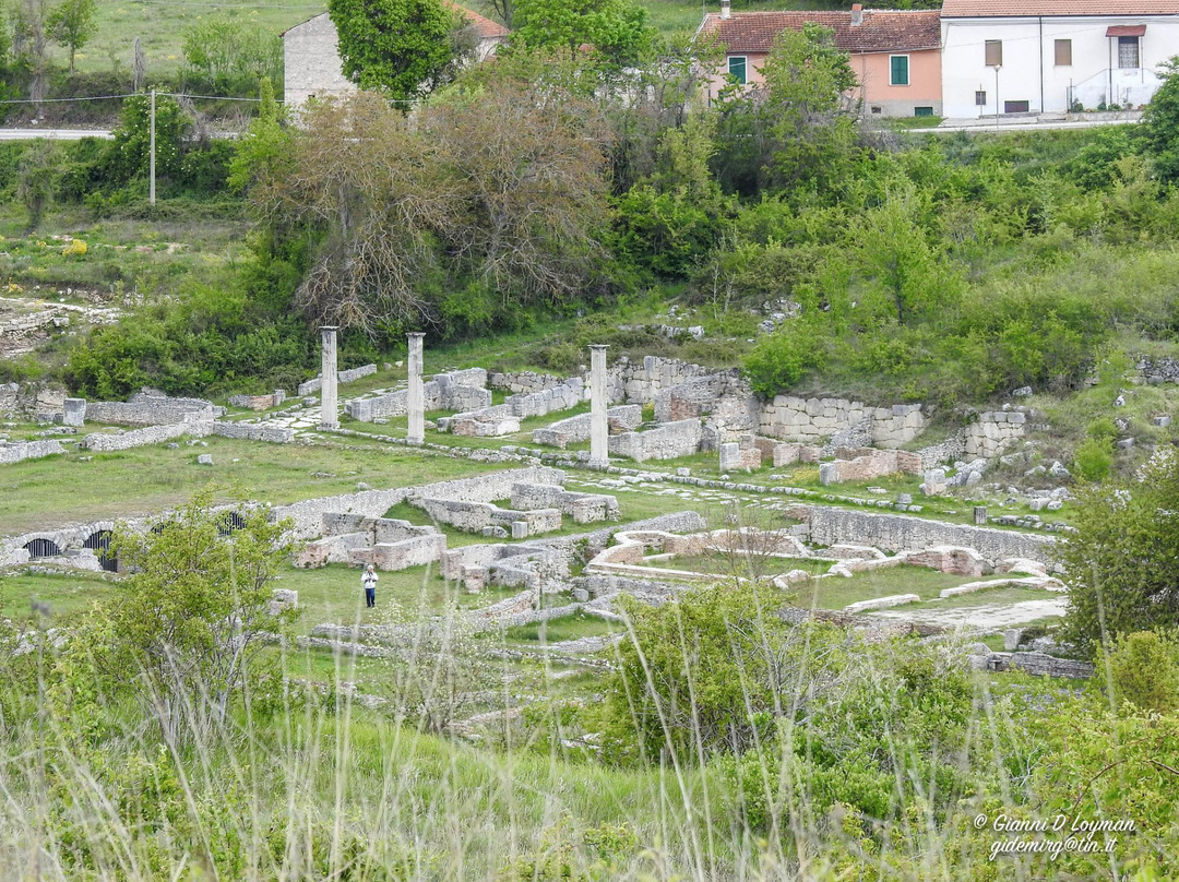 Massa D'Albe旅游攻略图片
