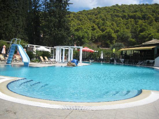 Magdas Kamares-泳池