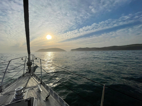 Springtide Sailing Charters-克尼斯纳必去景点