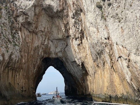 Crapolla charter di APREA PIETRO-波西塔诺必去景点