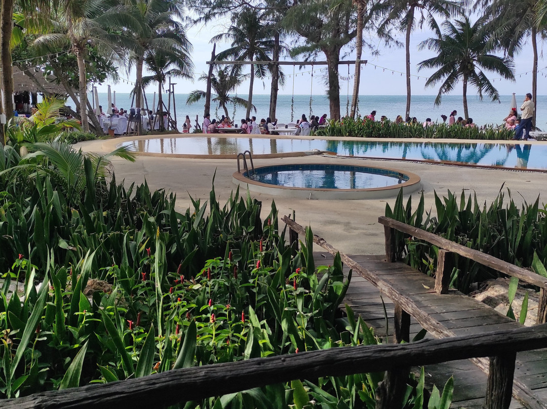 芝瓦里度假村主图