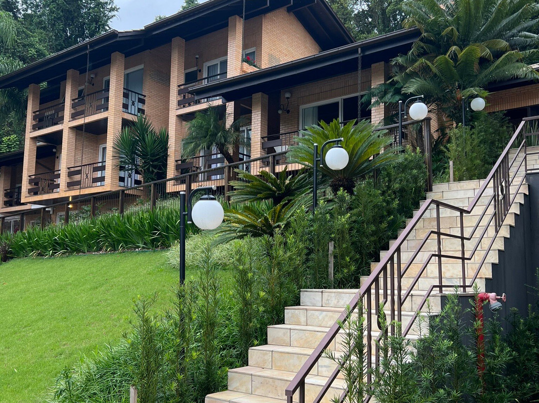 Village Du Lac Hotel