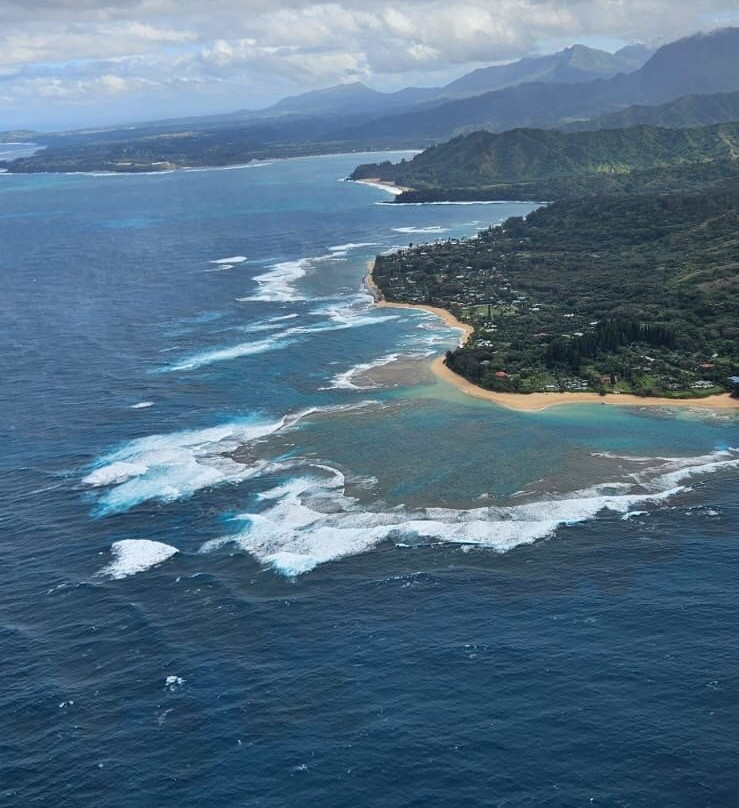 Airborne Aviation Tours-可爱岛必去景点