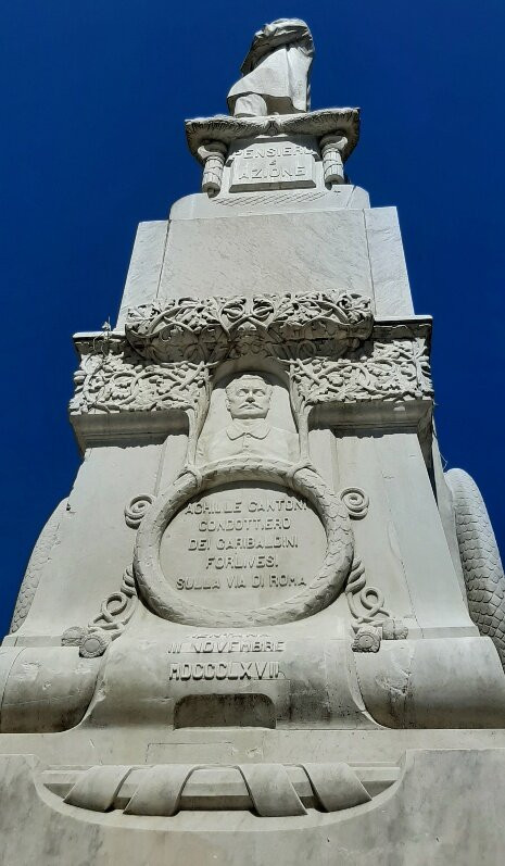 Piazza Aurelio Saffi景点图片