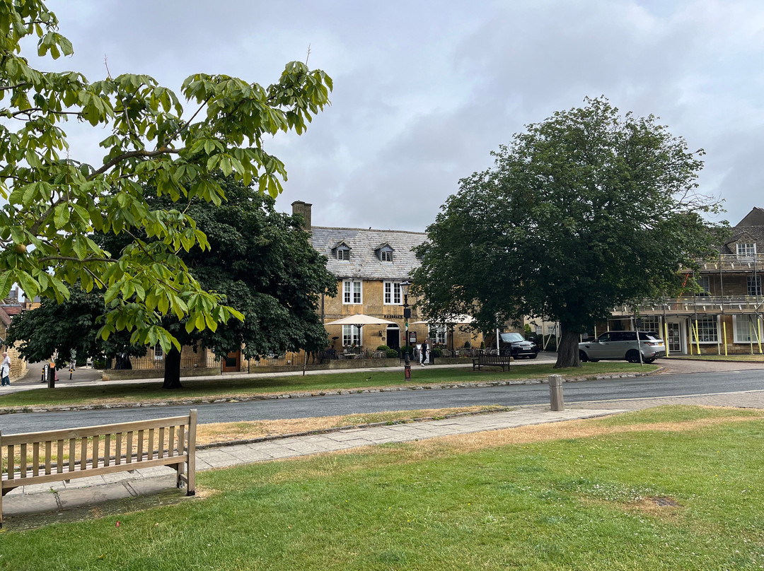 Russell's Boutique Rooms主图